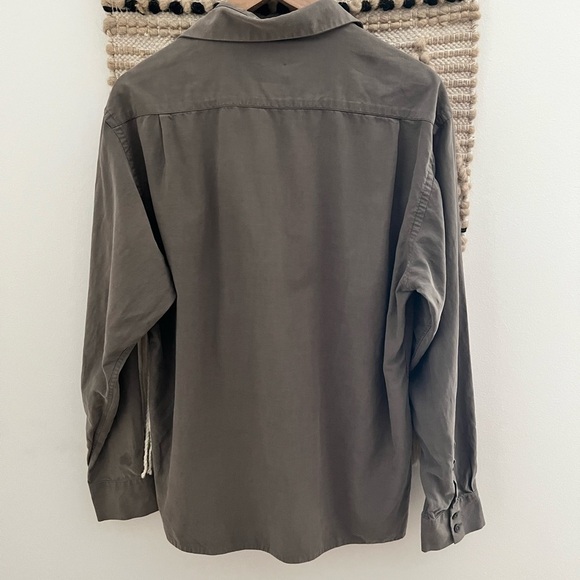 Balmain Gray Casual Button Down Shirt with Collared Neckline - Picture 7 of 9